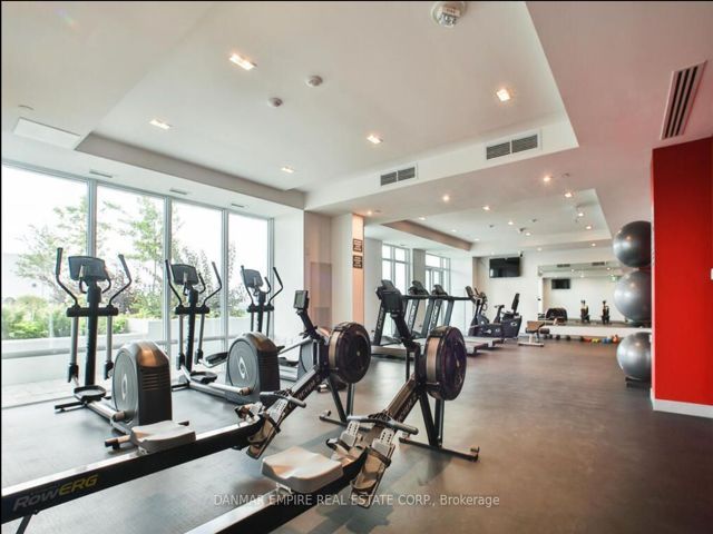 810 - 3220 Sheppard Ave