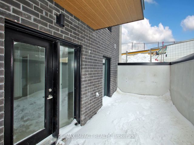6 - 174 Clonmore Dr