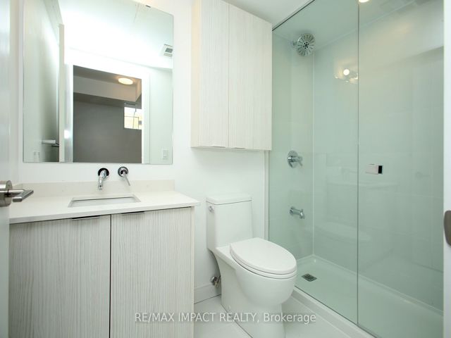 6 - 174 Clonmore Dr