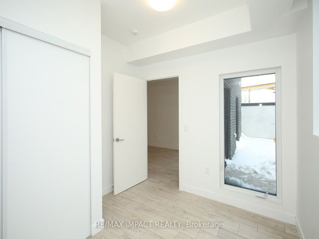 6 - 174 Clonmore Dr