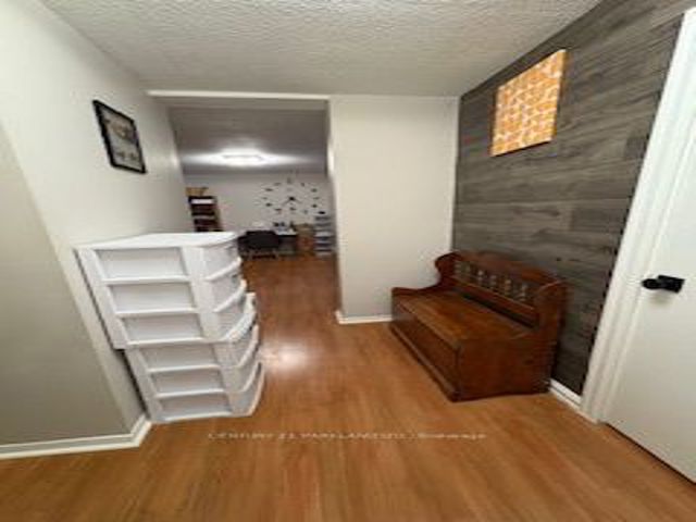 111 - 4060 Lawrence Ave E