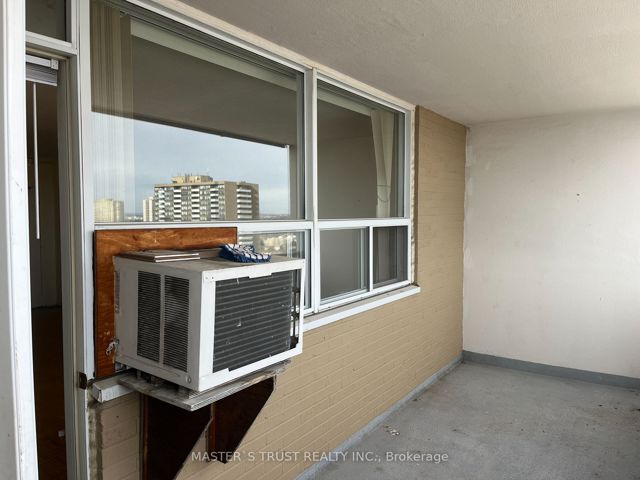 1410 - 2550 Pharmacy Ave
