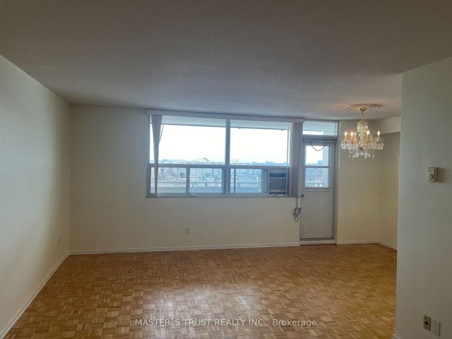 1410 - 2550 Pharmacy Ave