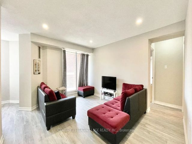 306 - 4062 Lawrence Ave E