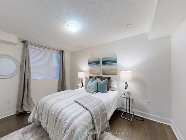 55 - 407 Beechgrove Dr S