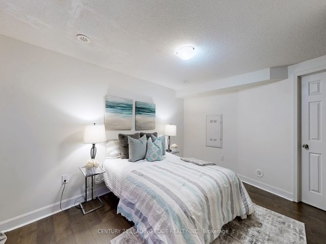 55 - 407 Beechgrove Dr S