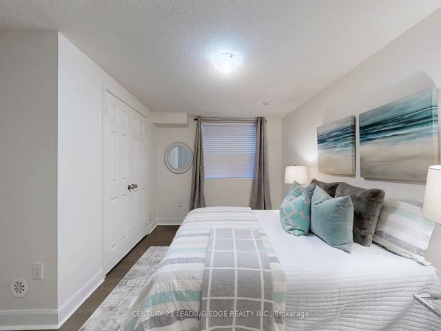 55 - 407 Beechgrove Dr S