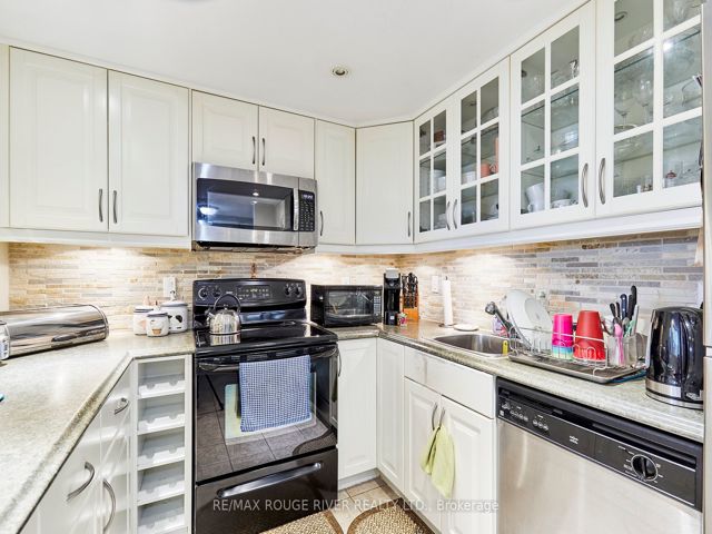 716 - 20 Dean Park Rd