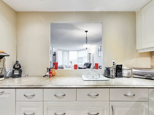 716 - 20 Dean Park Rd