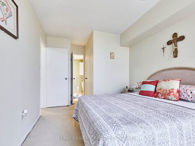 716 - 20 Dean Park Rd