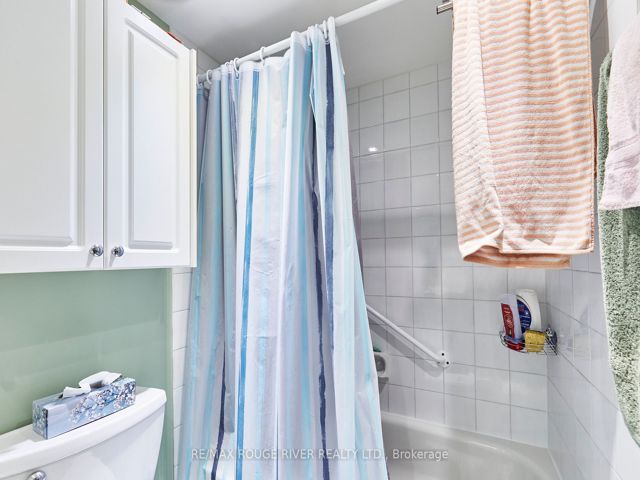 716 - 20 Dean Park Rd