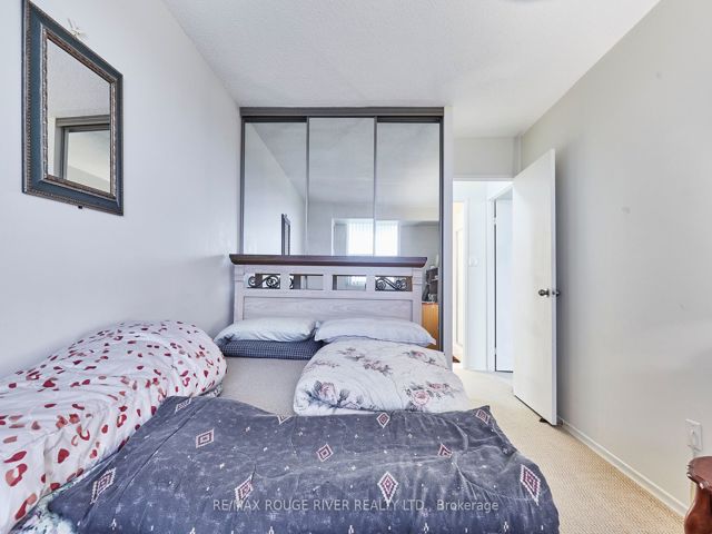 716 - 20 Dean Park Rd