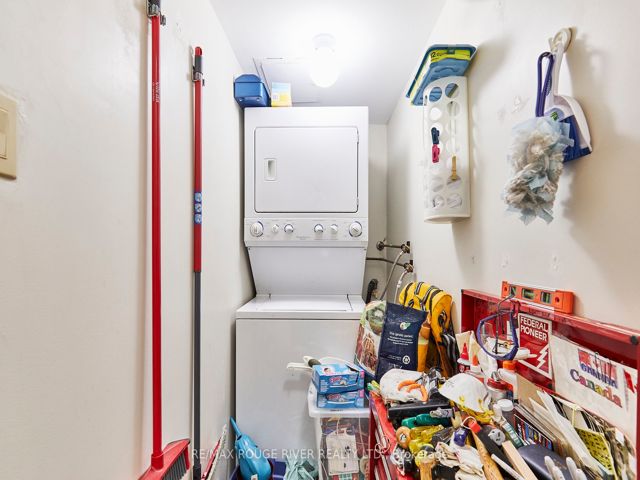 716 - 20 Dean Park Rd