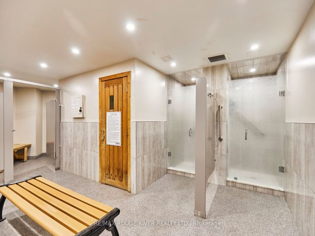 716 - 20 Dean Park Rd