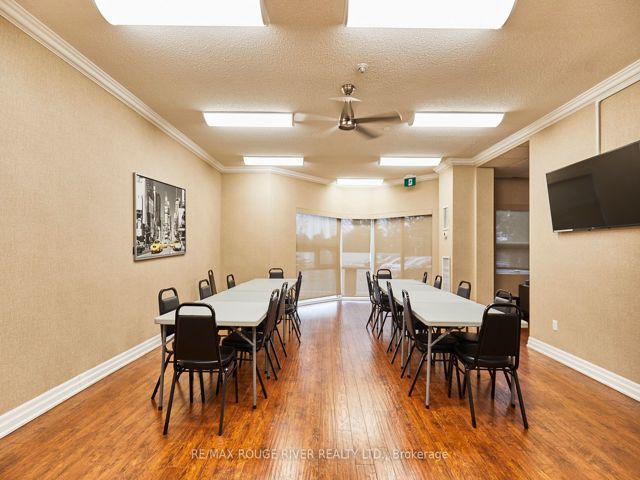 716 - 20 Dean Park Rd