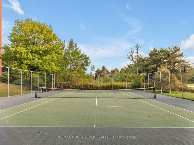 716 - 20 Dean Park Rd