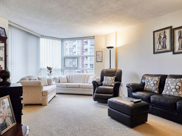 716 - 20 Dean Park Rd