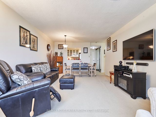 716 - 20 Dean Park Rd