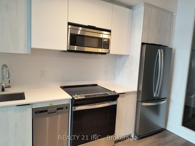 916 - 1350 Ellesmere Rd