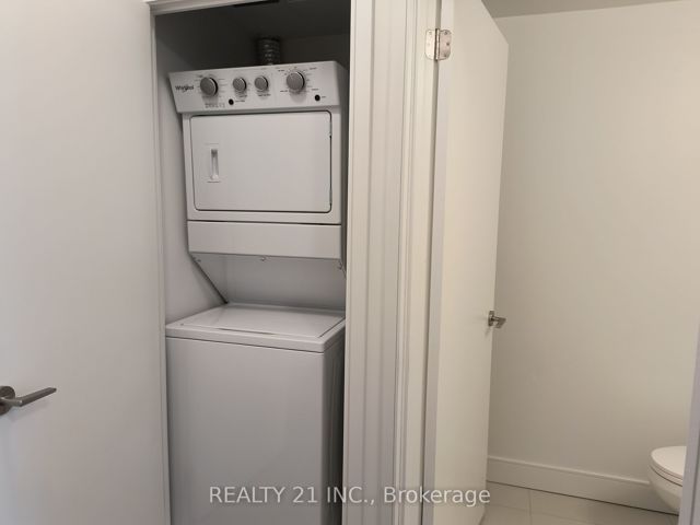 916 - 1350 Ellesmere Rd