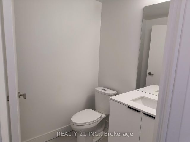 916 - 1350 Ellesmere Rd