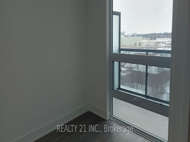 916 - 1350 Ellesmere Rd
