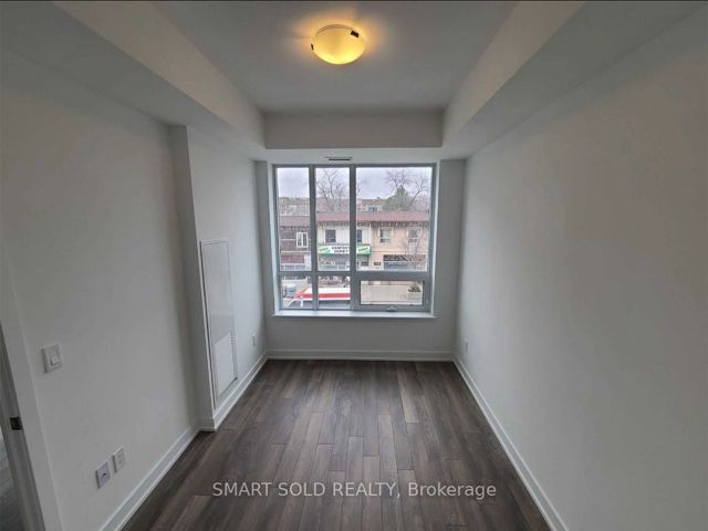 208 - 630 Greenwood Ave
