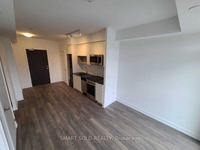 208 - 630 Greenwood Ave