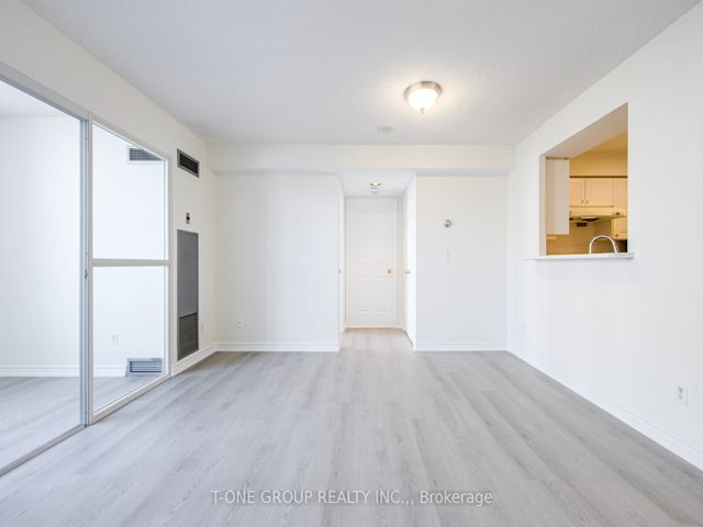 1013 - 5039 Finch Ave E