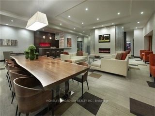 621 - 181 Village Green Sq