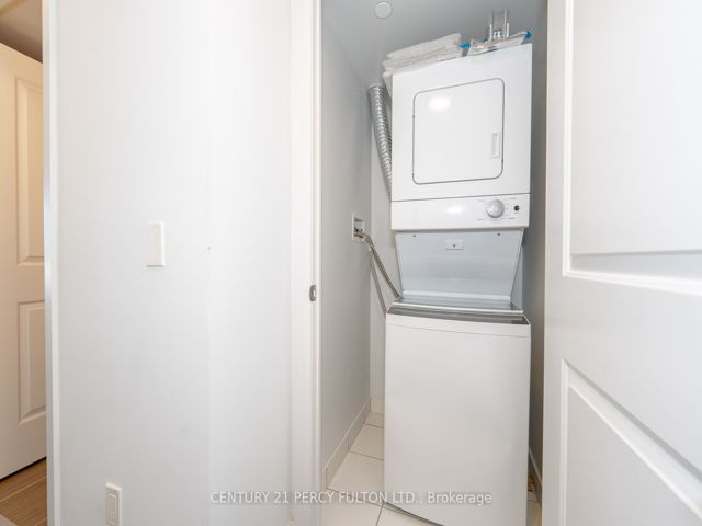 704 - 30 Meadowglen Pl