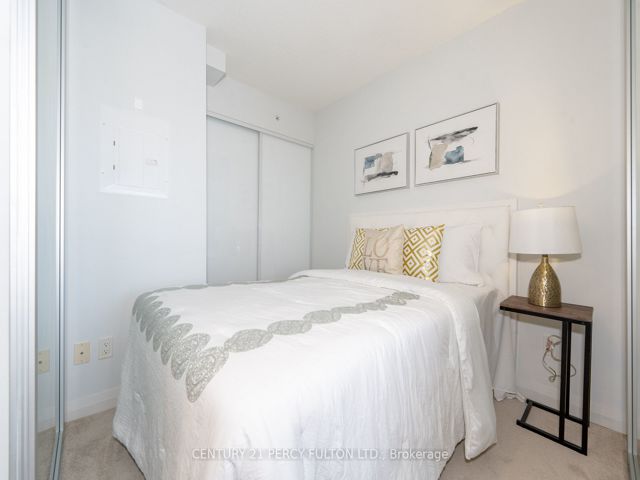 704 - 30 Meadowglen Pl