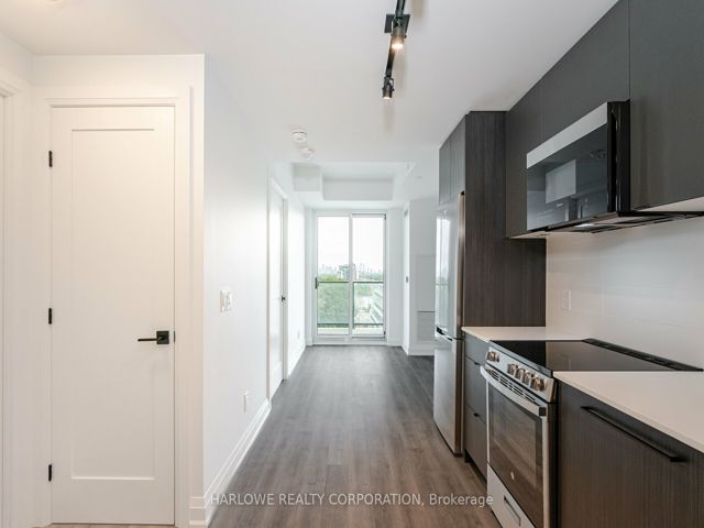 811 - 2369 Danforth Ave