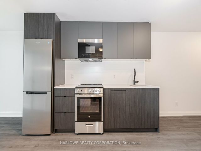 811 - 2369 Danforth Ave