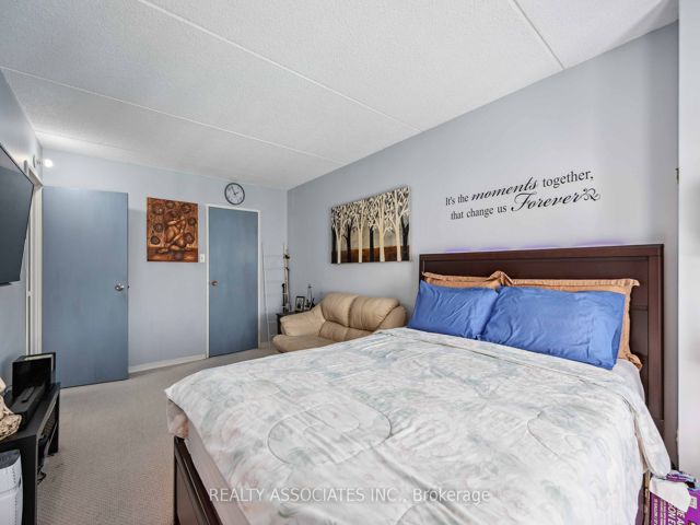 1014 - 2 Glamorgan Ave