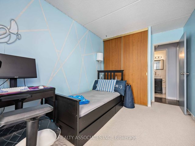 1014 - 2 Glamorgan Ave