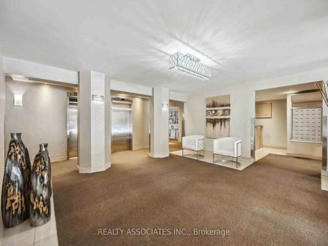1014 - 2 Glamorgan Ave