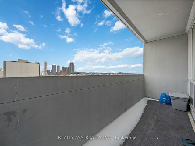 1014 - 2 Glamorgan Ave
