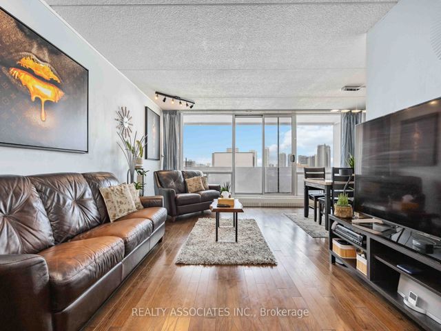 1014 - 2 Glamorgan Ave