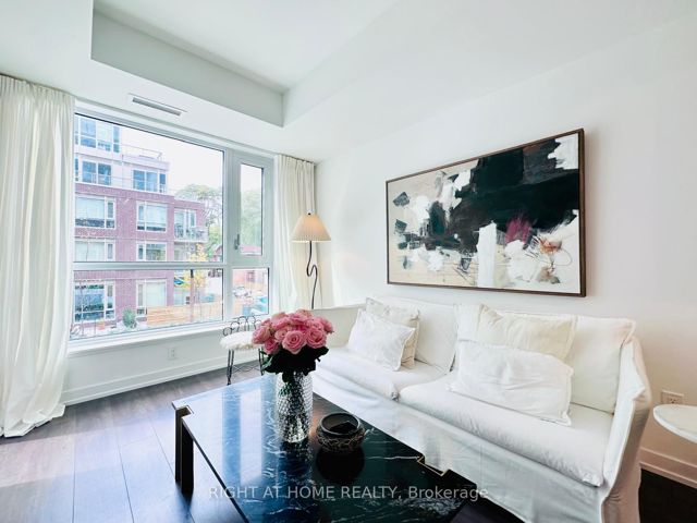 225 - 150 Logan Ave