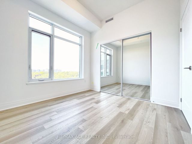 602 - 3220 Sheppard Ave E