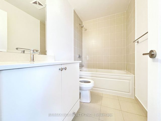 602 - 3220 Sheppard Ave E