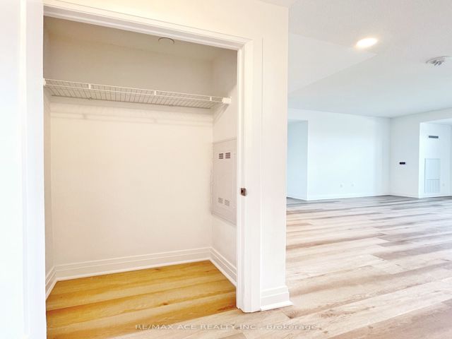 602 - 3220 Sheppard Ave E