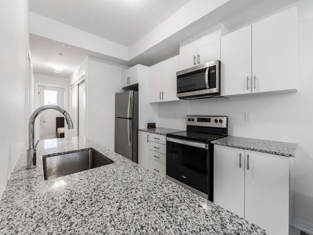 2 - 165 Tapscott Rd