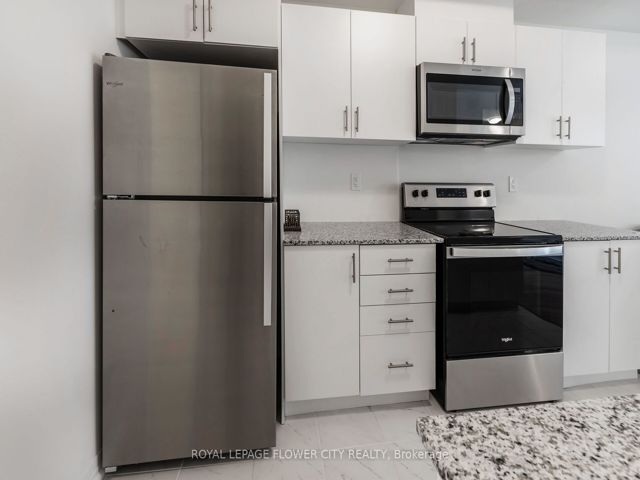 2 - 165 Tapscott Rd