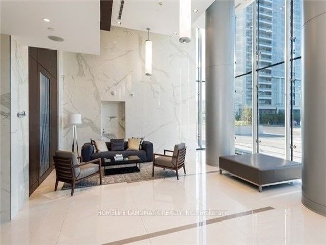 2804 - 255 Village Green Sq