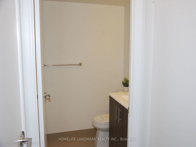 2804 - 255 Village Green Sq