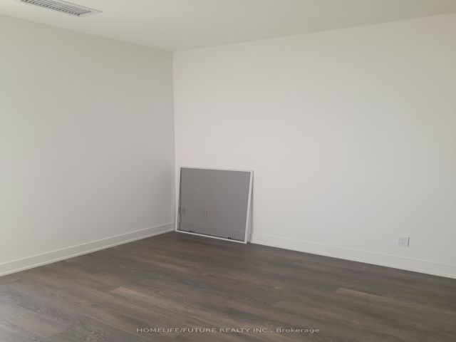 202 - 1350 Ellesmere Rd