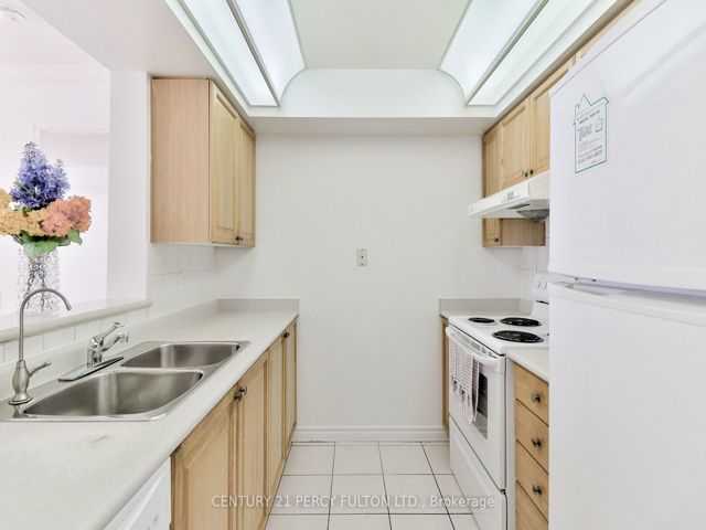 1012 - 3088 Kennedy Rd