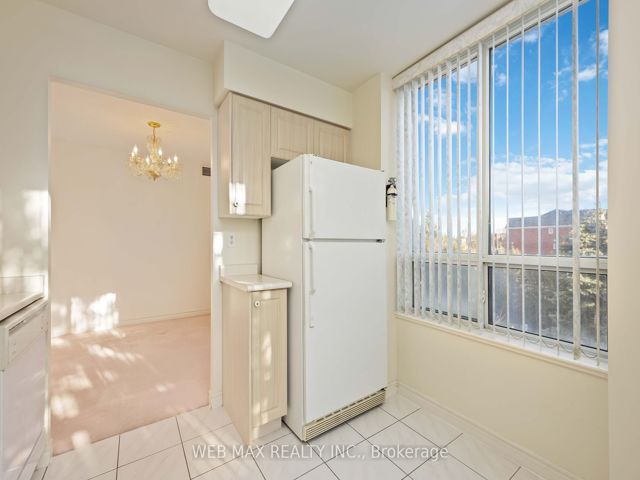 305 - 5039 Finch Ave E